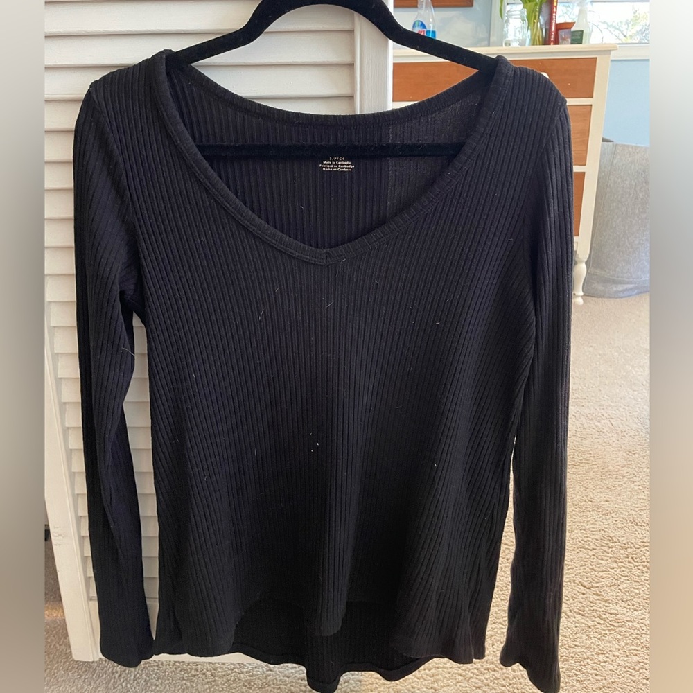 American Eagle black long sleeve